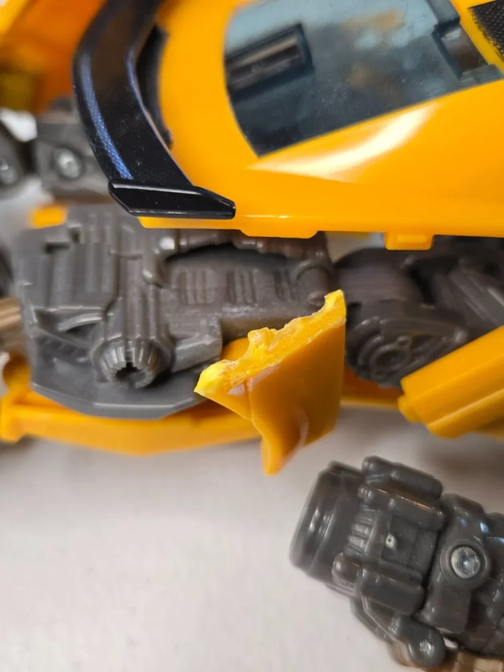 Transformers: Dark of the Moon MechTech Leader Class Bumblebe. Loose. READ